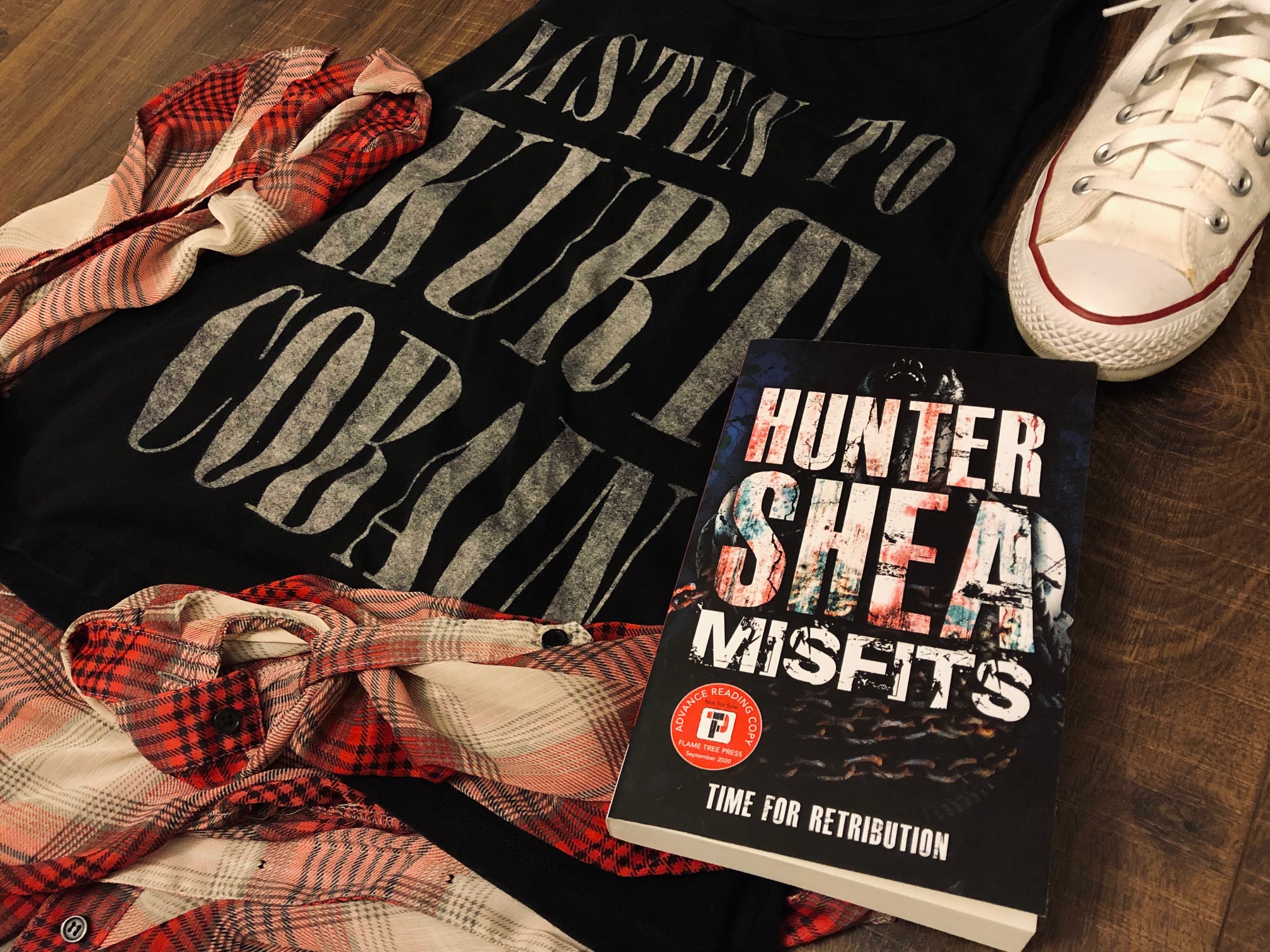 Misfits by Hunter Shea book photo by Erica Robyn Reads